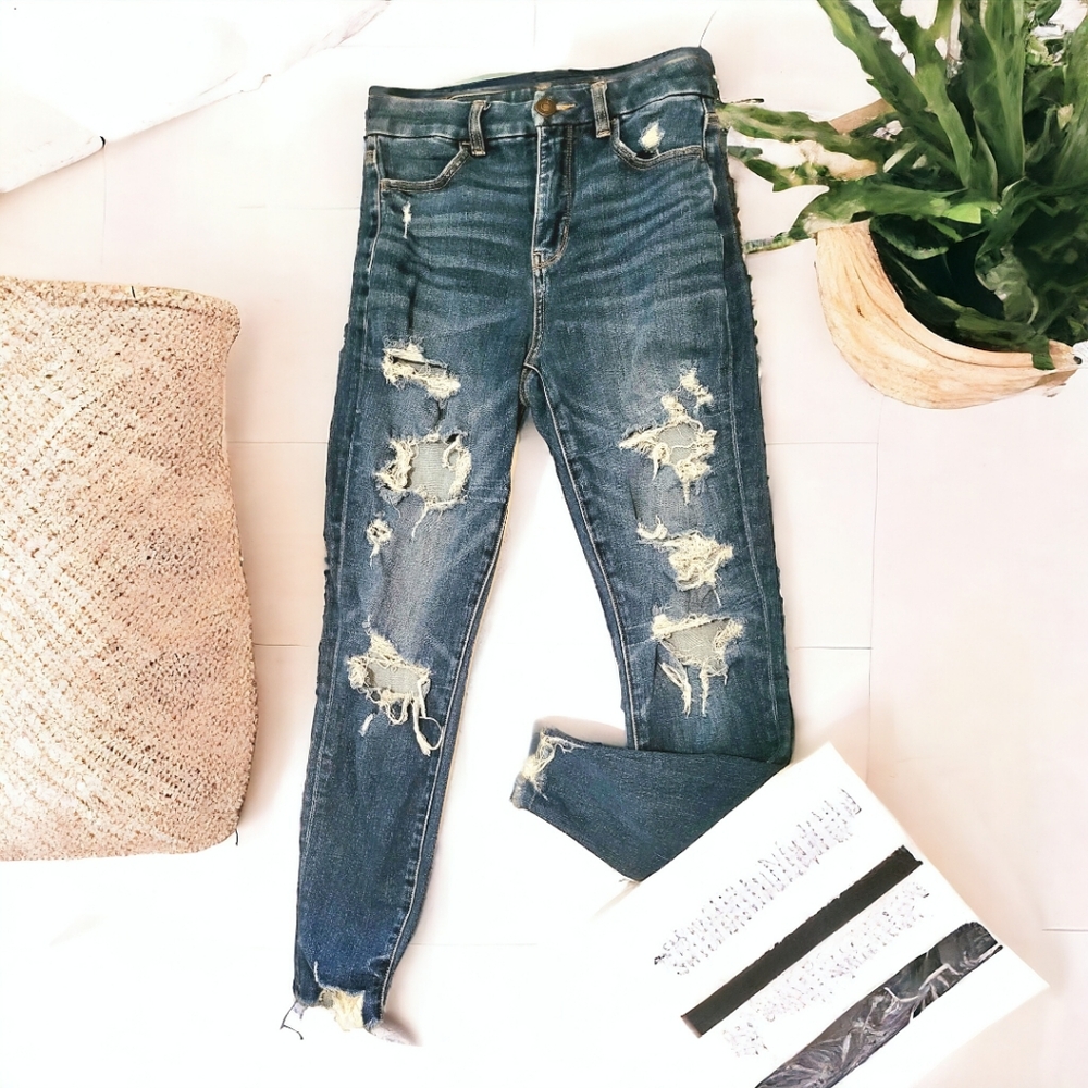 American Eagle distressed ripped jeans